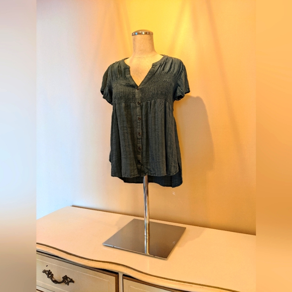 Green top By KNOX ROSE size small